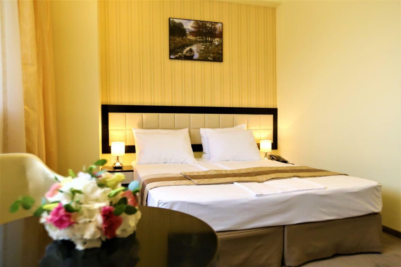 Best Western Plus Briston Отопени Экстерьер фото