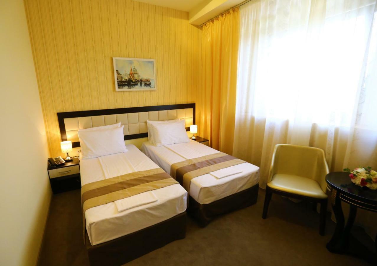 Best Western Plus Briston Отопени Номер фото