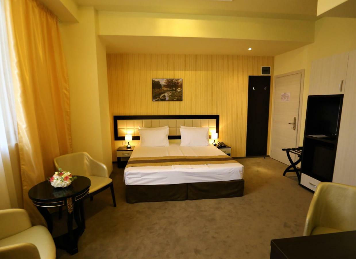 Best Western Plus Briston Отопени Номер фото