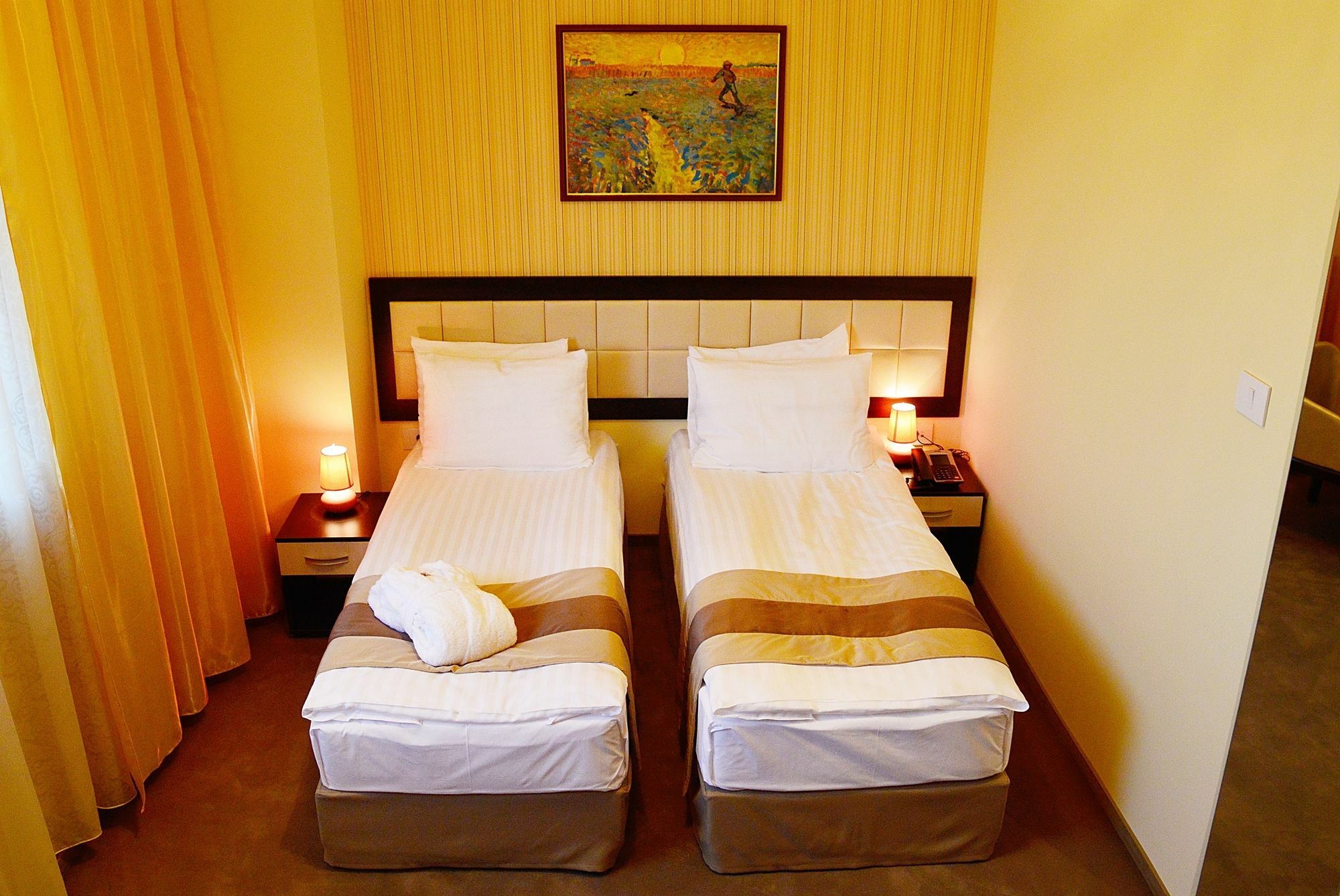 Best Western Plus Briston Отопени Экстерьер фото